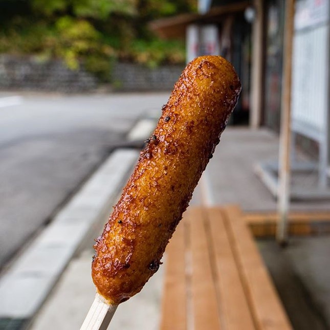 Kiritanpo (きりたんぽ), found predominantly in Akita Prefecture, is served with a Japanese cedar skewer.
