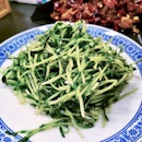 Stir-fry Dou Miao with Garlic