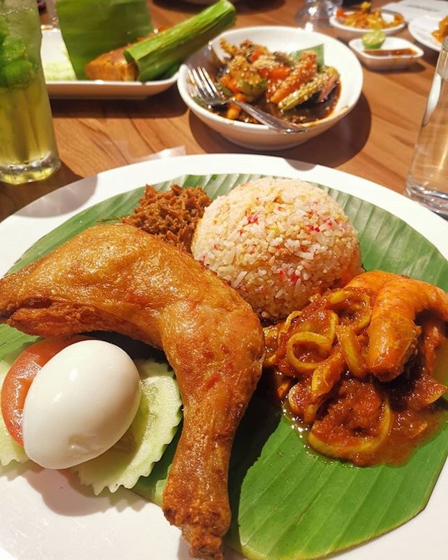 Nasi lemak can get very gelat and leave you bloated but this is genius?!