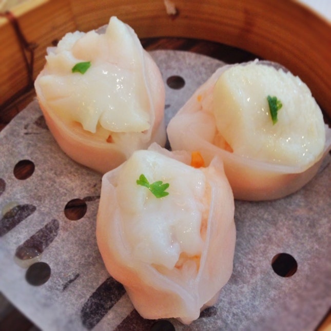 Steamed Dumpling With Scallops