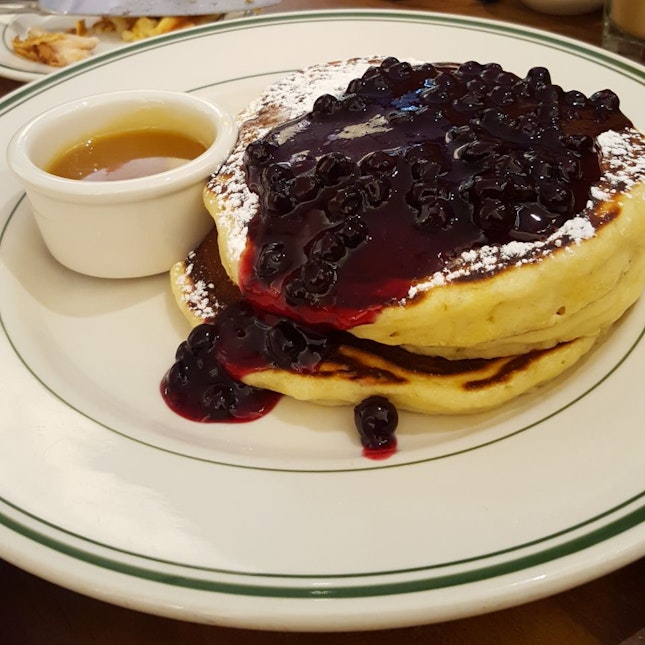 Pancakes With blueberries
