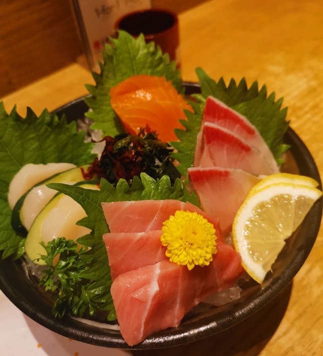 Assorted Sashimi Bowl