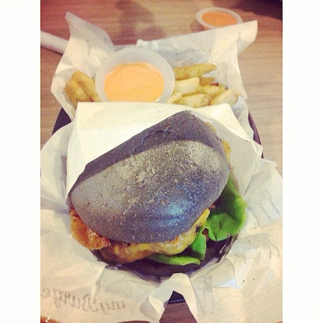A+ Beef Burger @myburgerlab #throwback #firstvisit #charcoal #bun #burger #beef #food
