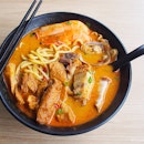 Ipoh Curry Seafood Roasted Pork Noodle ($6.50)