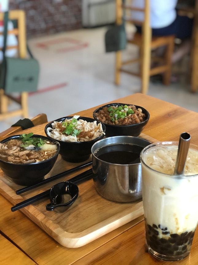 A Hearty Taiwanese Meal