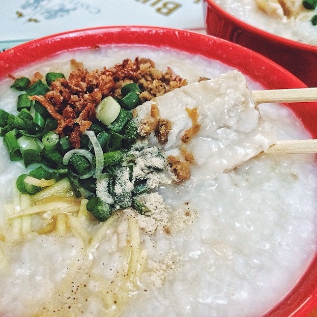 Fish Bone Porridge, 鱼骨粥

Their hidden dish.