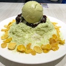 CNGREEN ($11.90) - A scoop of green tea ice cream, above the soft flaky green tea flakes.