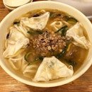 Kalguksu Noodle Soup (8,000won) - This famous store operates like the well-known DTF, fast and efficient.