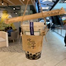 dong ding oolong tea + cream + pearls 🥤