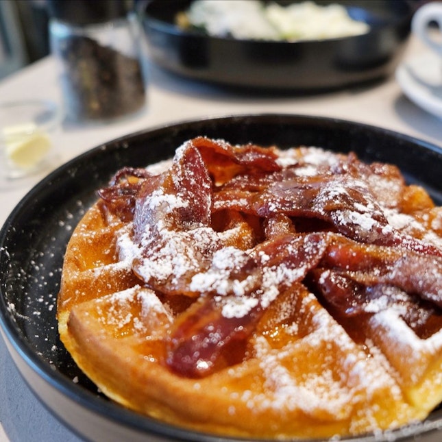 Waffles w Candied Bacon ($15.50)