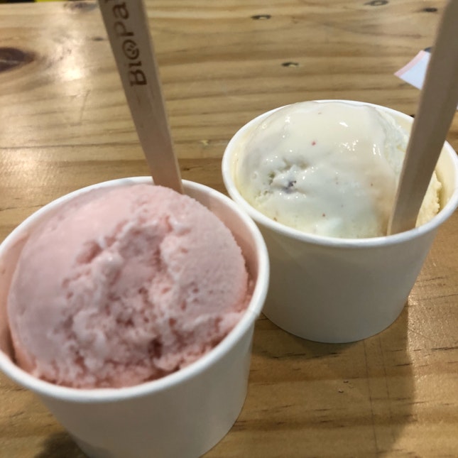 Grape Yakult Yoghurt & Red Velvet Ice cream