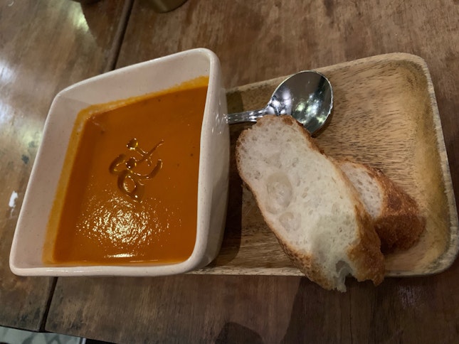 Tomato Soup With Baguette