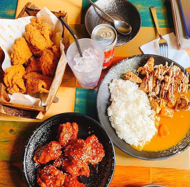 Curry rice and fried chicken