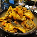 Deep Fried Salmon Fish Skin With Salted Egg. 