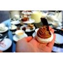 Mini meringue topped with Mont Blanc :3