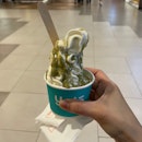 first time trying the ice cream & pistachio sauce