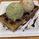 Pistachio And Salted Caramel With Waffle