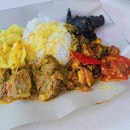 Nasi Padang(Beef Rendang, Sayur Lodeh, Beef Paru, Sambal Goreng)