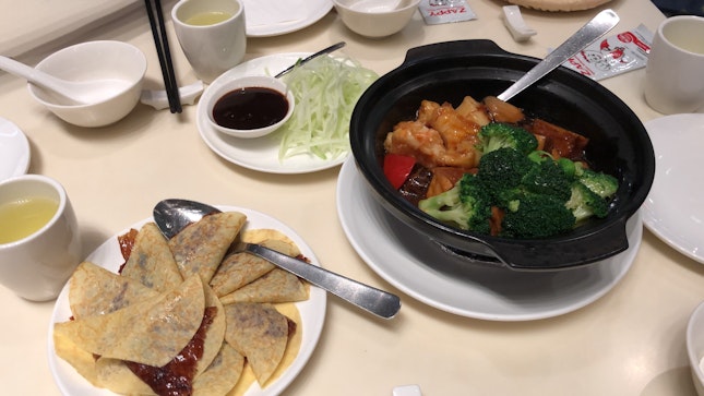 Braised Beancurd with Seafood served in Claypot & ‘Jin Ling’ Roast Duck (half)