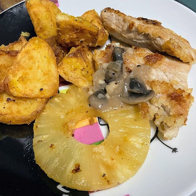 Pork Chop and potatoes from Anyhow Cook Warung.