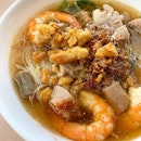 Rice Vermicelli in Prawn broth
_
Requested additional pig’s tail to a bowl of prawn broth 
The pig’s tail give the gluey, chewy texture to otherwise a totally wicked fresh prawns.