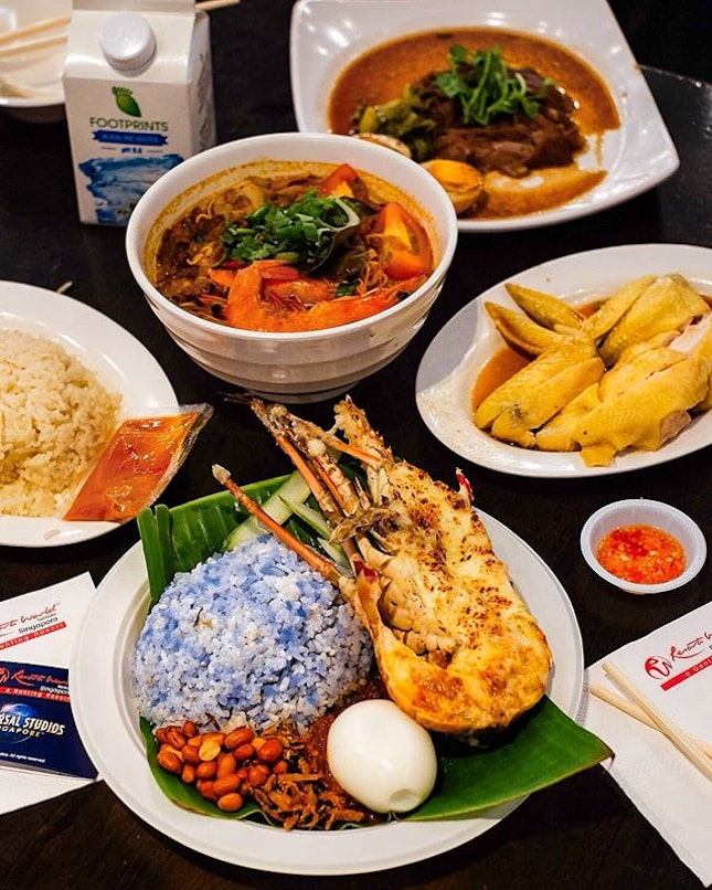 RWS Street Eats is happening now til 12th of May at the Malaysian Food Street (besides Universal Studios) bringing foods from Malaysia, Indonesia, Thailand, Vietnam, Taiwan, and Singapore.