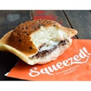 OOOH we are so in love with this UFO brioche bun from @squeezedsg at the newest outlet of @pasarbella at Suntec City!