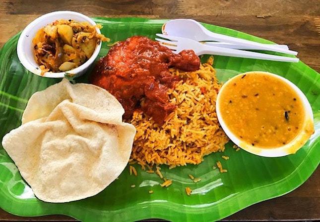 耶，终于星期五了✌️午餐时间到🤤
印度咖喱鸡香饭 | Chicken Curry Beriani 😋
Finally!