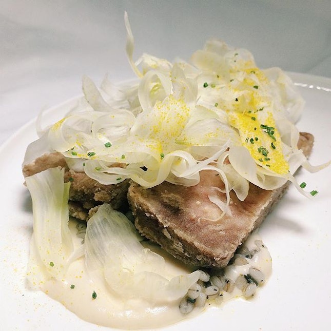 Twice cooked kurobuta pork from The Disgruntled Chef – black truffle barley risotto, fennel, shavings, soubise.