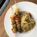 My James Blunt-esque obsession with all things spicy brought me to Bang Cock at Morningwood (😏😏) - Thai-style chicken skewer pasta with spicy Thai spices, lemony flavours and minced chicken.