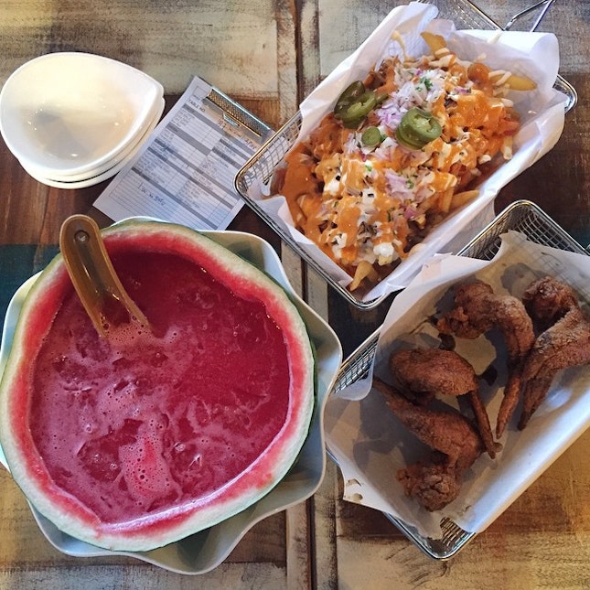Rounding up the weekend with kimchi fries, soy sauce chicken and watermelon soju!