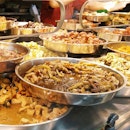 Yup your eyes are not playing tricks, I did snap a photo of the dishes at a chap chye stall.