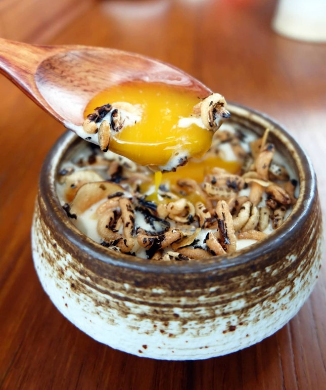 AMUSE⁣⁣⁣
Garlic Custard | Confit Egg Yolk | Jerusalem Artichoke⁣⁣⁣