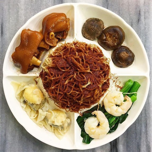 Four Combination Shrimp Roe Dry Noodles 四式蝦籽撈麵