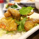 Five Star Chicken Rice uses healthier and leaner kampung chicken which is low in cholestrol.