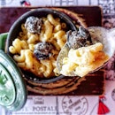 Satisfy your cheese craving with the Mac & Cheese with Escargots @fifteen_nine

I am a fan of escargots thus this captures my attention straightaway.