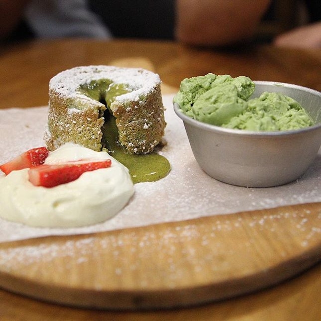 🇲🇾 Matcha lava cake with matcha ice cream and fresh cream on the side 
We were told that the cafe owner was planning to launch lava cakes and they gave us a couple to try after serving our orders.