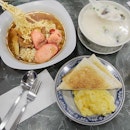🇭🇰 Sea View Congee shop is a 24 congee shop selling various types of congee and traditional HK breakfast such as omelette and eggs as well as 出前一丁 Chu Qian Yi Ding instant noodles
🔸
Service here is horrendous but the tables are clean, there's air-con and most of the patrons are locals which is a good sign that even the locals like the food here!