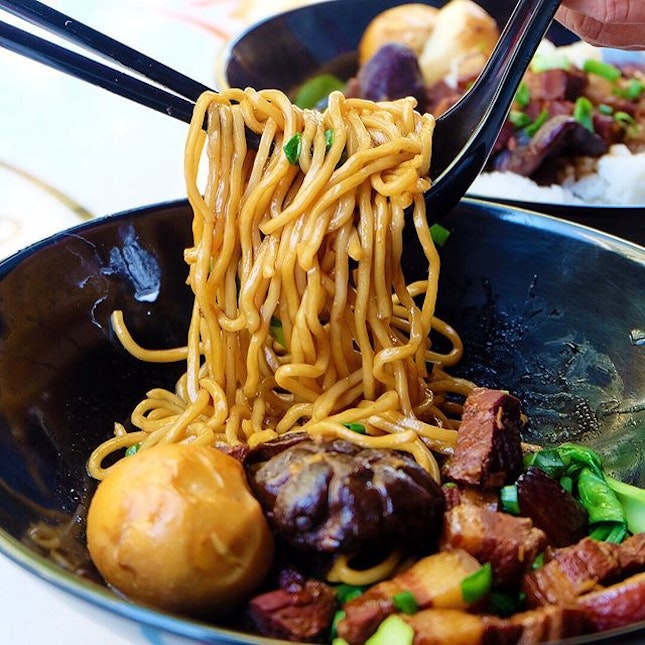 Does Braised pork go well with noodles?