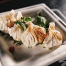 Last chance to get the :: Thai Basil Pork Gyoza:: from @TheEastBureau - these are legit little morsels that have a slight density and chew in their skin almost akin to Nepalese Momo

That being said, the dumplings have a good sear on all edges and even on some of the pleats 😄 the meat fillings carry a good hint of spice, bolstered by a fish sauce and coriander dressing.