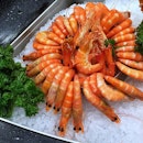 Fresh live prawns at momoji Japanese buffet!