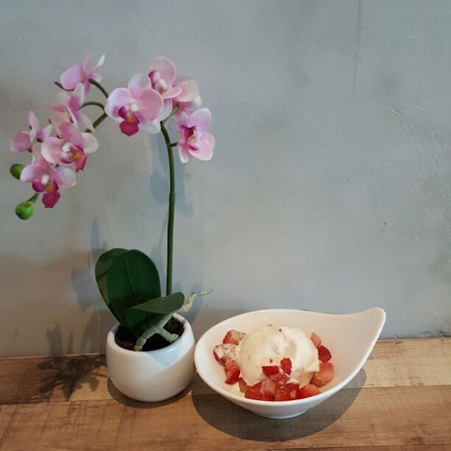 Salted Butterscotch With Strawberries ($5)