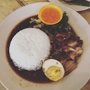 Stewed pork trotter rice #thaishop #stewedpork #stewedporktrotterrice #stewedporklegrice #burpple