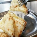 Triple Cheese Naan (3.9/5) sinful!!