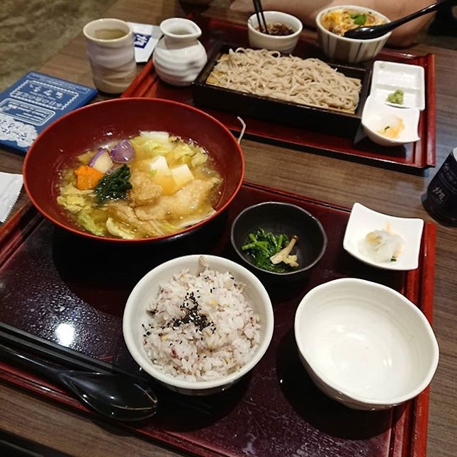 After passing by Ootoya so many times at Changi City Point and Clementi Mall, managed to finally plan a visit to this establishment that serves healthy authentic teishoku (set meals).