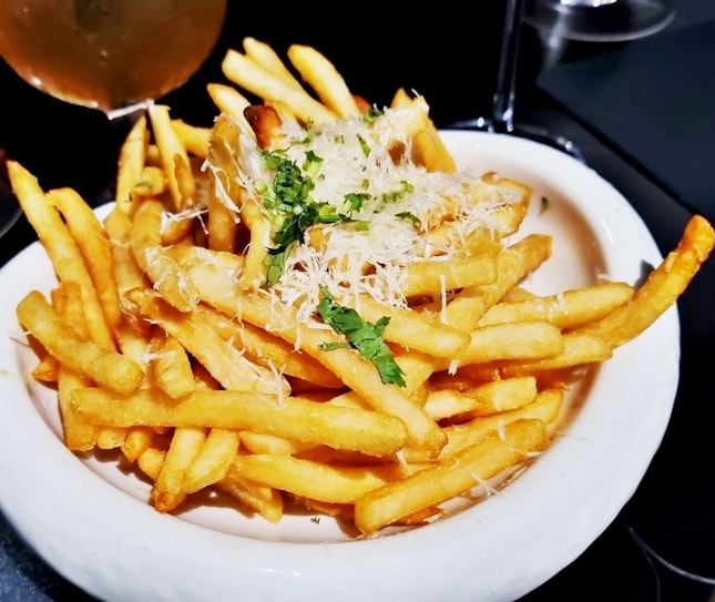 Truffle Fries With Gruyere Cheese And Truffle Aioli (SGD $15) @ 6ixty 7even Restaurant & Bar.