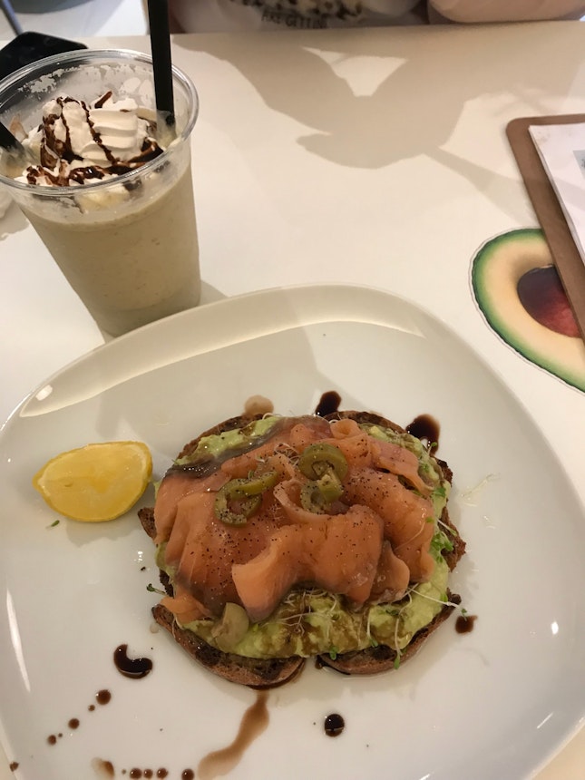 Our First Trial At An Avocado Themed Cafe