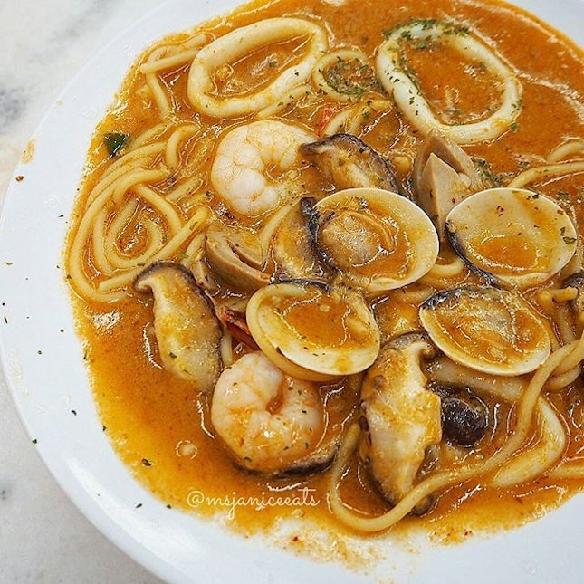 Seafood Creamy Tom Yum Pasta (S$8.90)(A 10% discount is given if you pay with a Kopitiam Card).