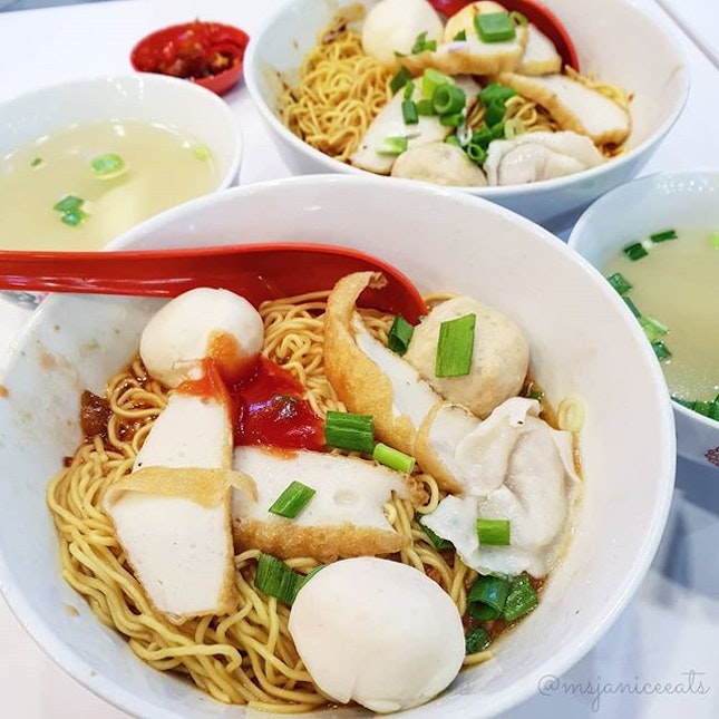 🍲 Signature 85 Fishball Noodle 招牌85鱼圆面 (S$5.00) 🍲

A no-frills bowl of noodles with simple ingredients.