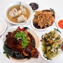 Bak Kut Teh With Pig's Trotter, Braised Beancurd Skin And Preserved Vegetables
